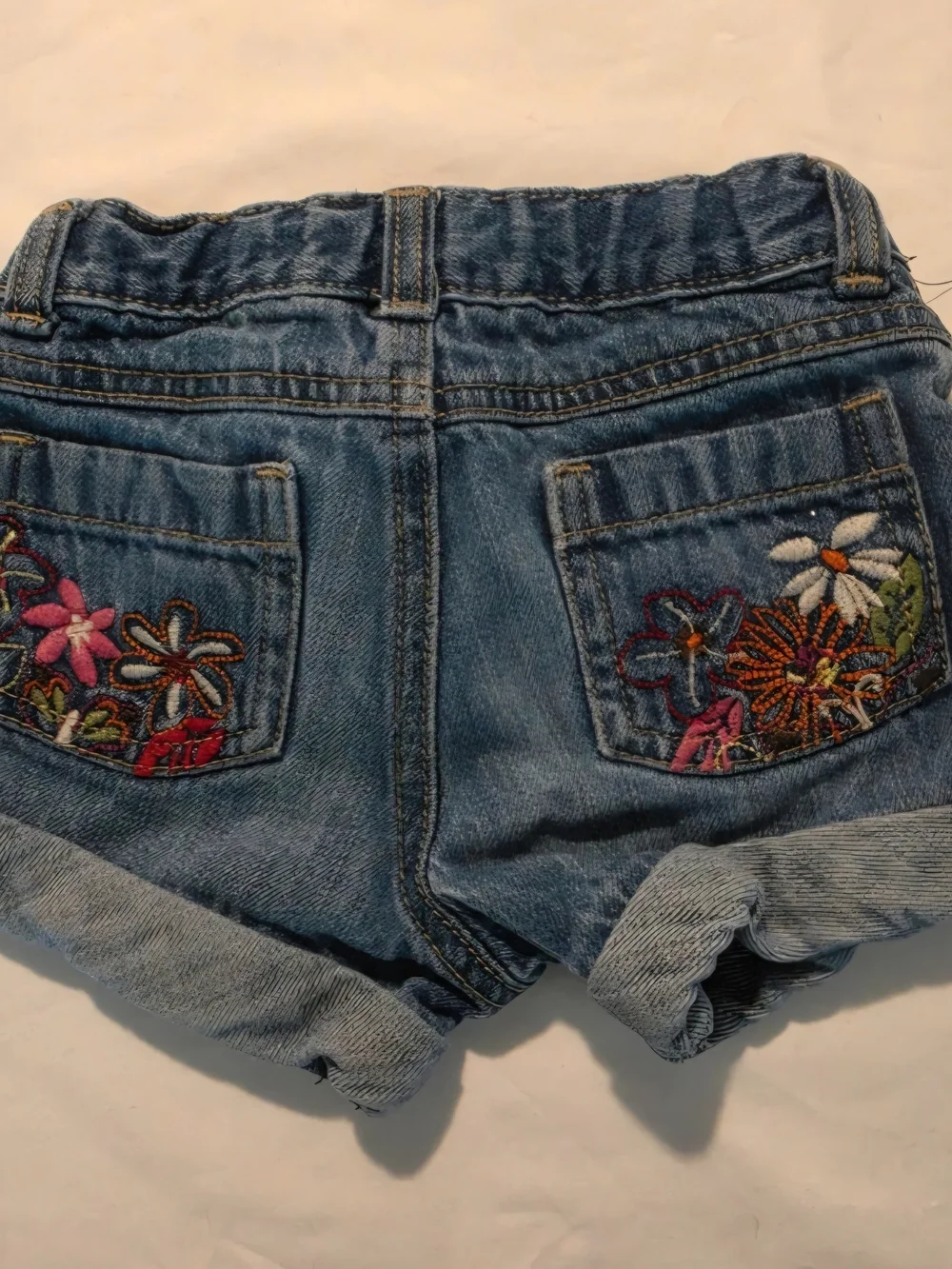​Vintage Y2K Old Navy 3T Floral & Butterfly Embroidered Denim Shorts